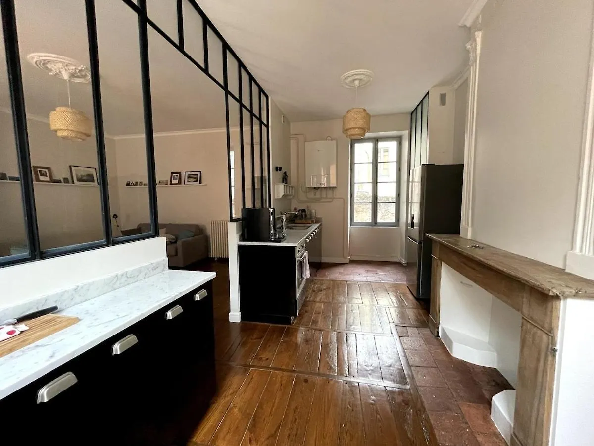 Beautiful Accommodation - Hypercentre Marketplace Cahors Apartment